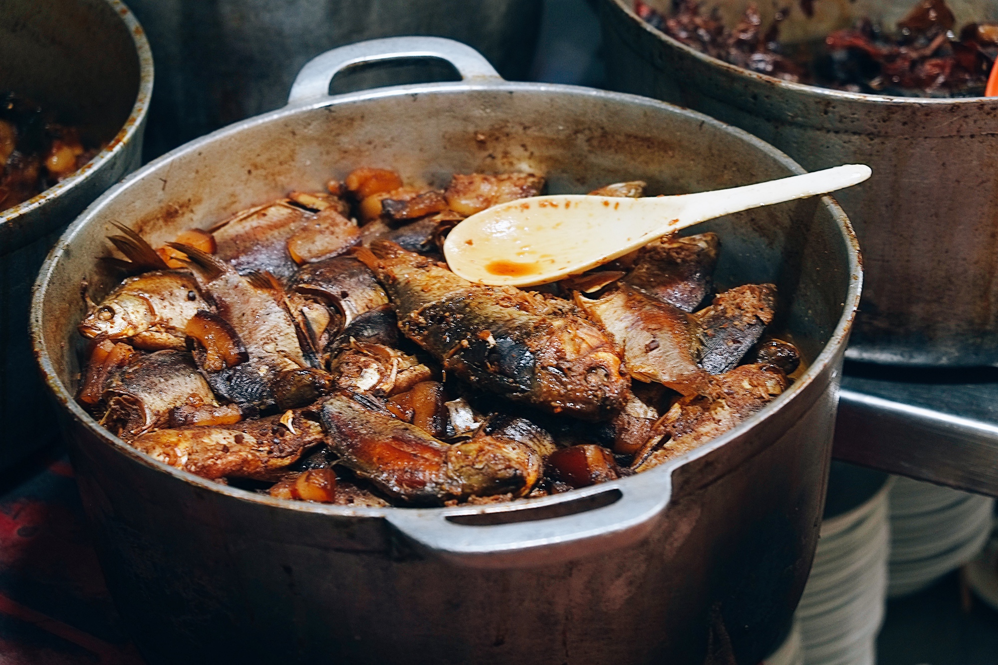 Nghịch l&yacute; cơm Vinh Thu: Qu&aacute;n vỉa h&egrave;, gi&aacute; nh&agrave; h&agrave;ng - v&igrave; sao vẫn đ&ocirc;ng kh&aacute;ch suốt 30 năm?- Ảnh 9.