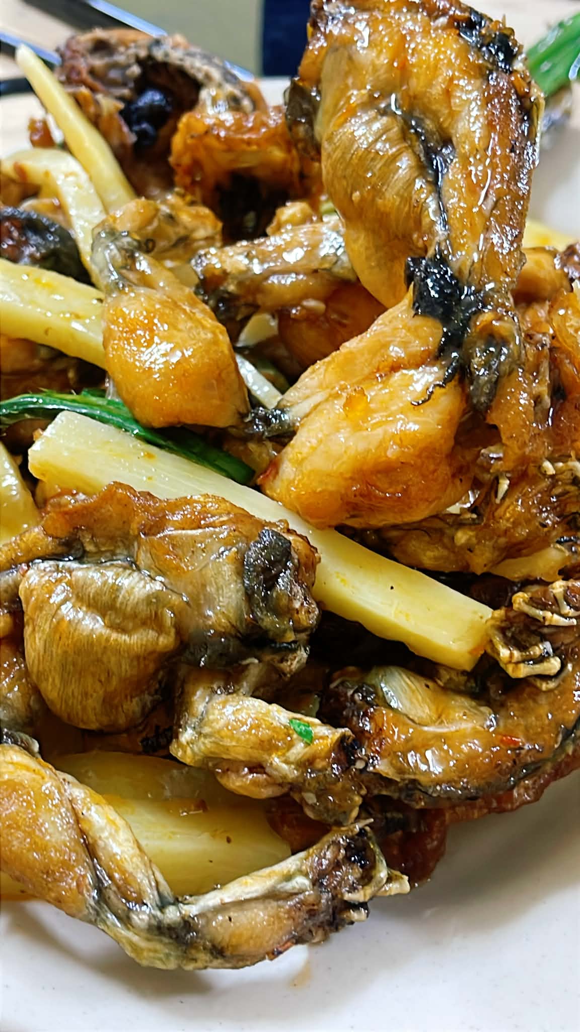 Qu&aacute;n lẩu ếch đ&ocirc;ng nhất nh&igrave; H&agrave; Nội: "Tọa độ" v&agrave;ng cho những t&iacute;n đồ m&ecirc; vị chua cay đậm đ&agrave;- Ảnh 1.