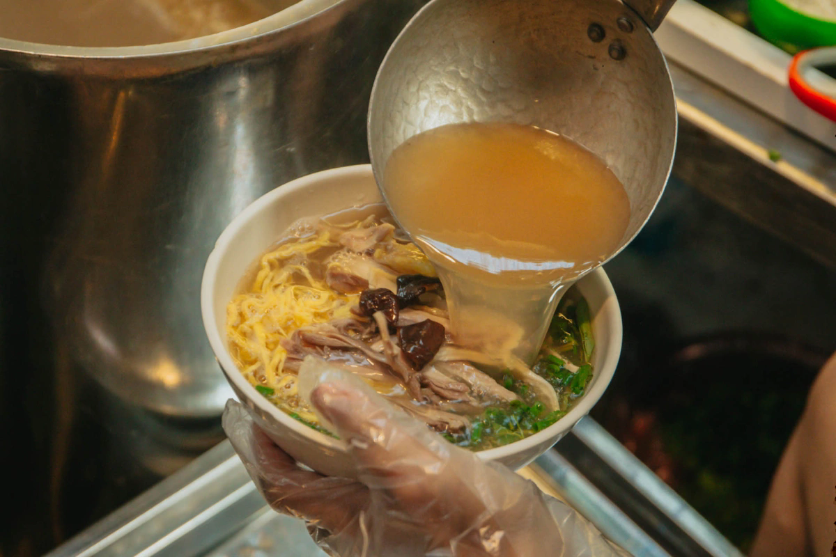 B&uacute;n thang b&agrave; Đức - giữ trọn n&eacute;t tinh tế của m&oacute;n ăn cầu kỳ bậc nhất H&agrave; th&agrave;nh- Ảnh 5.