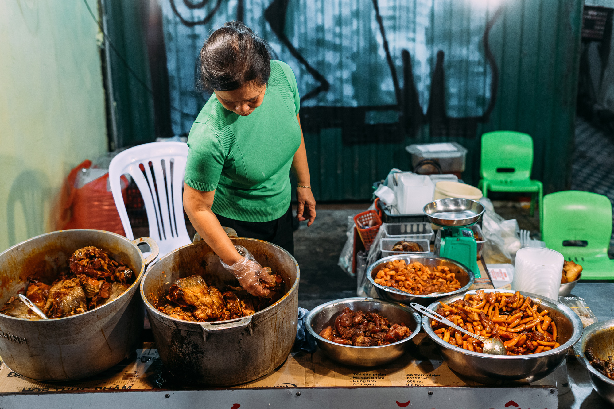 C&aacute; kho Trinh chợ H&agrave;ng B&egrave;: M&oacute;n ăn truyền thống chuẩn vị H&agrave; Nội xưa- Ảnh 7.