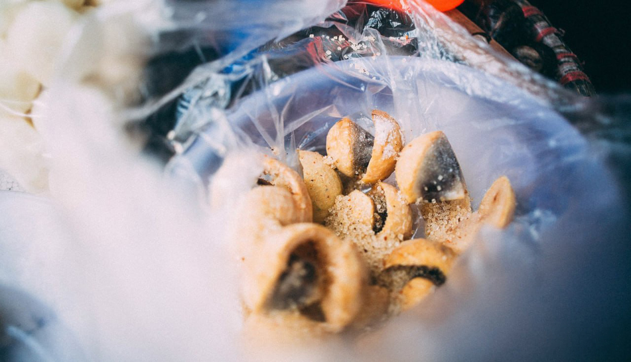 H&agrave; Nội m&ugrave;a Thu nức l&ecirc;n một m&ugrave;i sấu ch&iacute;n - Ảnh 2.