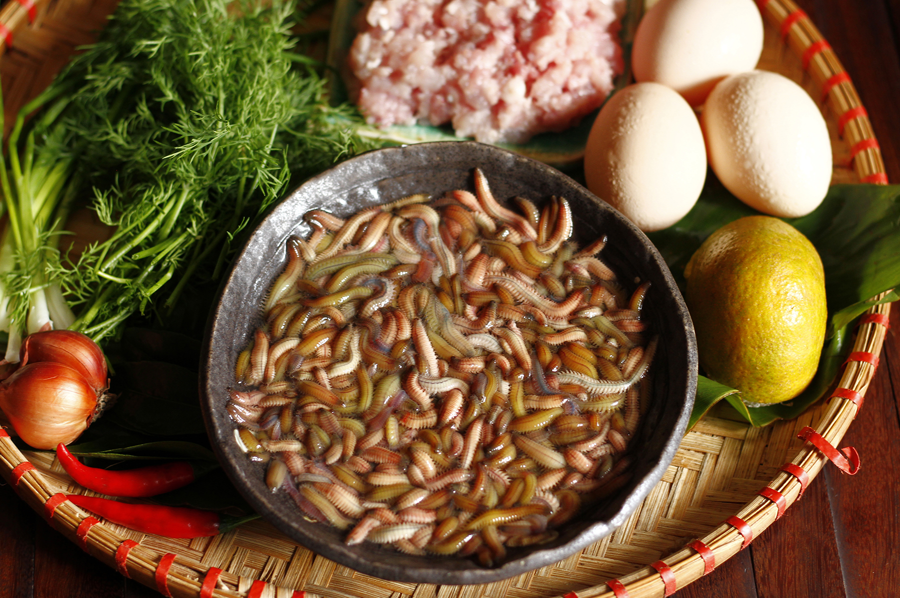 Chả rươi H&agrave; Nội: Bản giao hưởng tinh t&uacute;y của "lộc trời" trong ẩm thực Kinh kỳ- Ảnh 4.