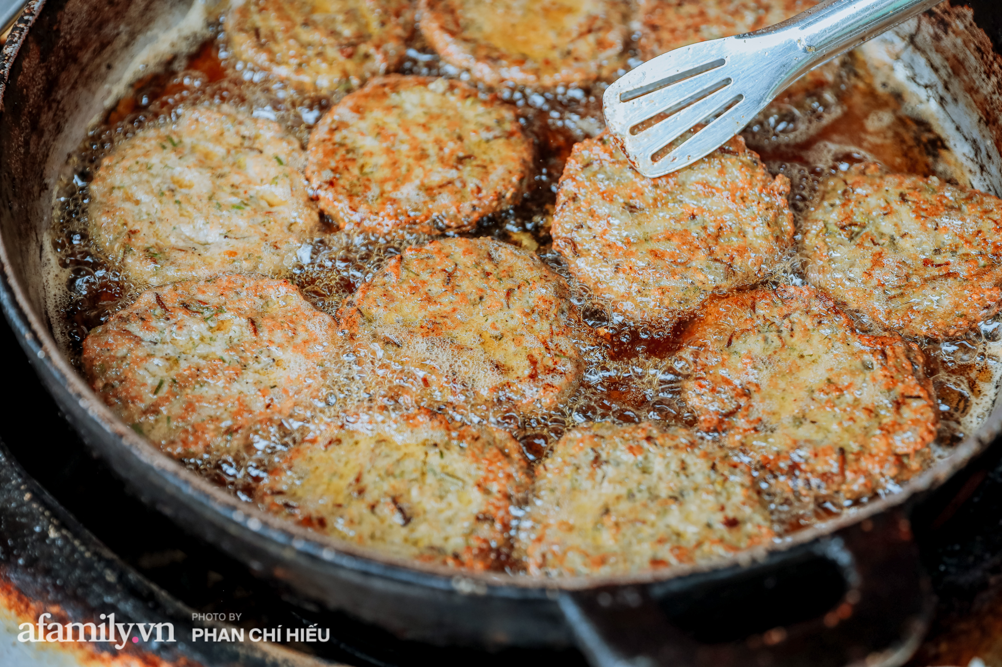 Chả rươi H&agrave; Nội: Bản giao hưởng tinh t&uacute;y của "lộc trời" trong ẩm thực Kinh kỳ- Ảnh 6.