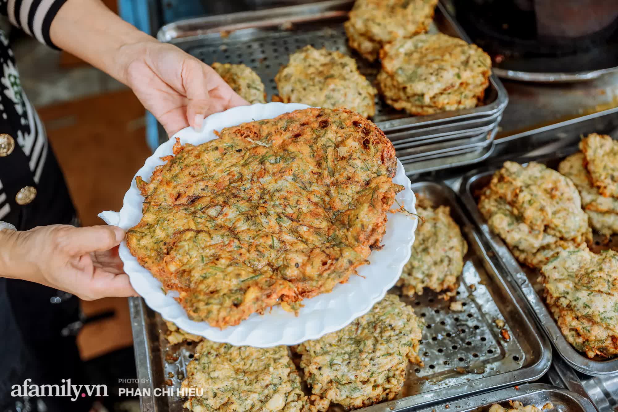 Chả rươi H&agrave; Nội: Bản giao hưởng tinh t&uacute;y của "lộc trời" trong ẩm thực Kinh kỳ- Ảnh 10.