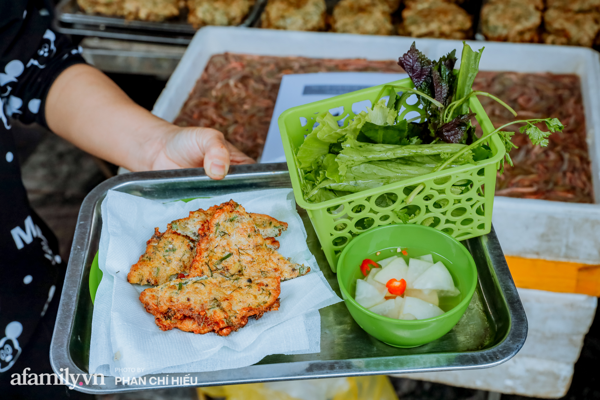 Chả rươi H&agrave; Nội: Bản giao hưởng tinh t&uacute;y của "lộc trời" trong ẩm thực Kinh kỳ- Ảnh 11.