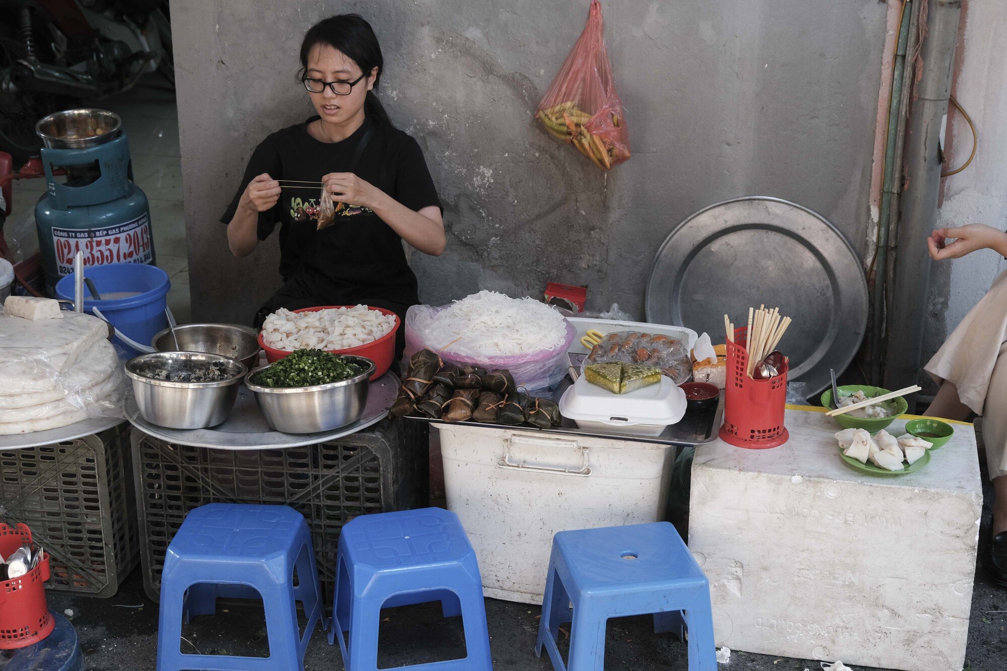 B&aacute;nh đ&uacute;c ri&ecirc;u l&agrave;ng C&oacute;t: Thứ qu&agrave; b&igrave;nh dị của người Tr&agrave;ng An- Ảnh 10.