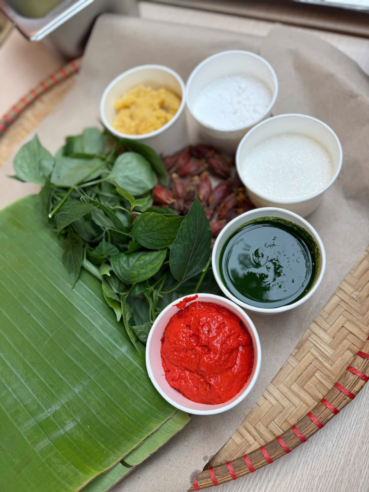 B&aacute;nh mảnh cộng - Mảnh gh&eacute;p phong vị Kinh kỳ xưa, "vi&ecirc;n ngọc xanh" của ẩm thực H&agrave; th&agrave;nh- Ảnh 4.