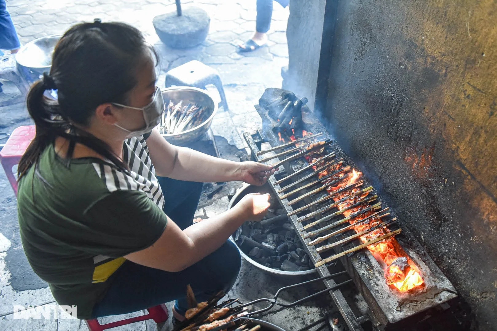 B&uacute;n chả que tre - Hương vị mộc mạc, g&oacute;i trọn k&yacute; ức H&agrave; th&agrave;nh xưa- Ảnh 4.