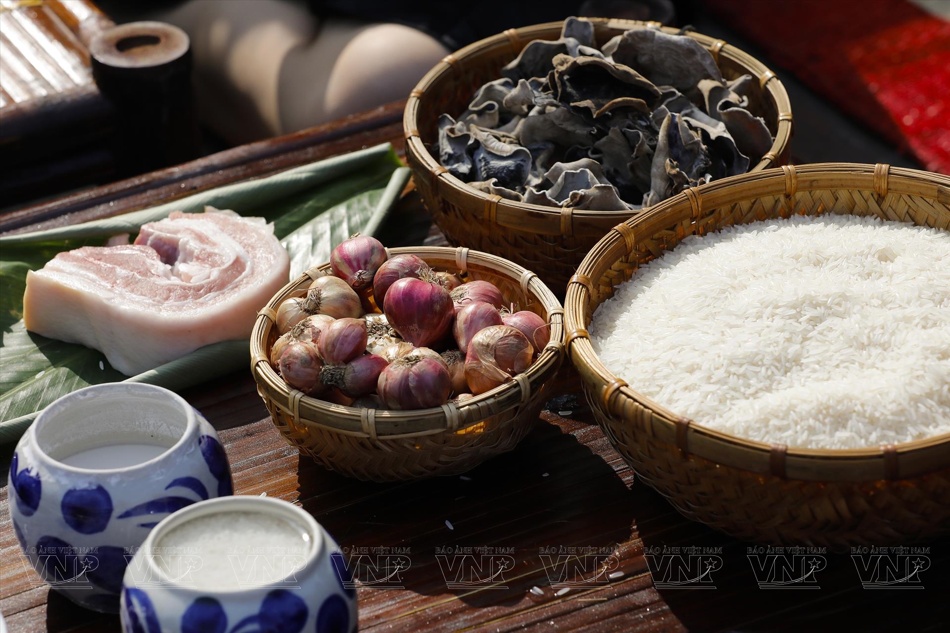 B&aacute;nh tẻ Đường L&acirc;m: Sự h&ograve;a quyện tinh tế của sản vật qu&ecirc; hương v&agrave; văn h&oacute;a ẩm thực truyền thống xứ Đo&agrave;i- Ảnh 5.