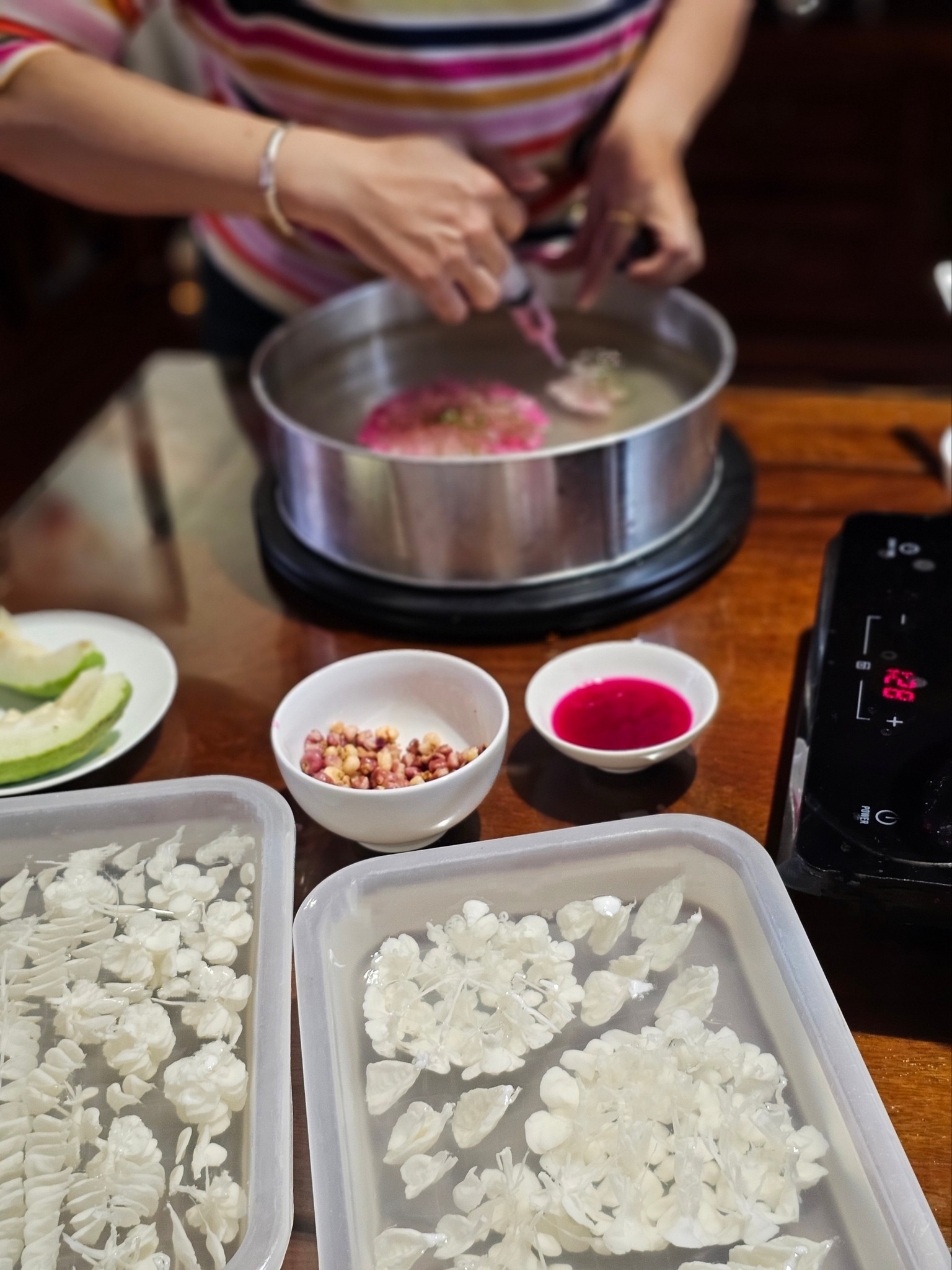 B&aacute;nh rau c&acirc;u b&aacute;ch hoa: Tuyệt t&aacute;c nghệ thuật kết tinh từ hương sắc thi&ecirc;n nhi&ecirc;n, vị ngọt l&agrave;nh từ những nguy&ecirc;n liệu thuần khiết- Ảnh 3.
