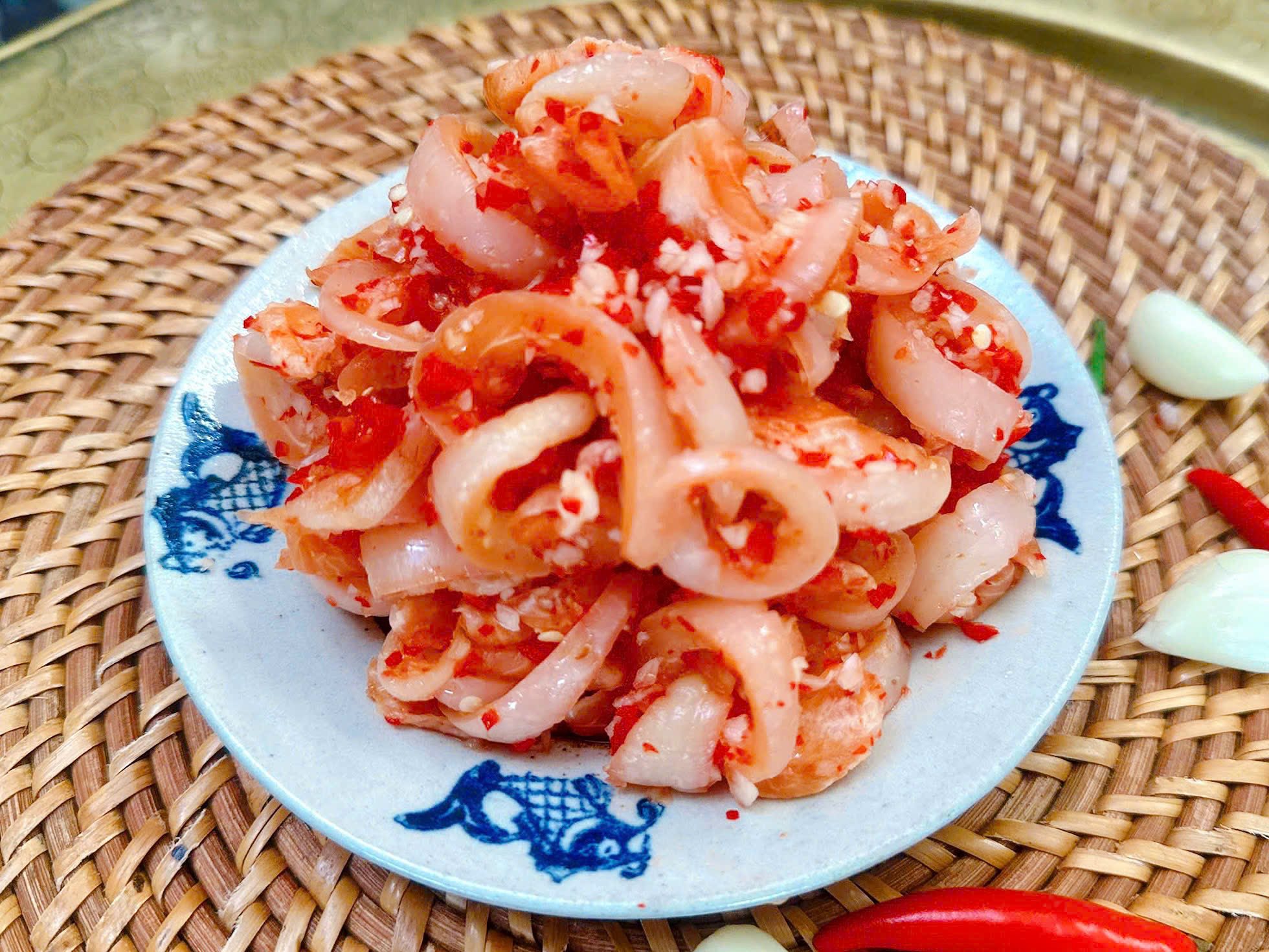 C&agrave; b&aacute;t dầm Khương Hạ - "B&aacute;u vật" trong ang đất nung: Từ m&oacute;n ăn nh&agrave; ngh&egrave;o th&agrave;nh đặc sản nức tiếng kinh kỳ- Ảnh 12.