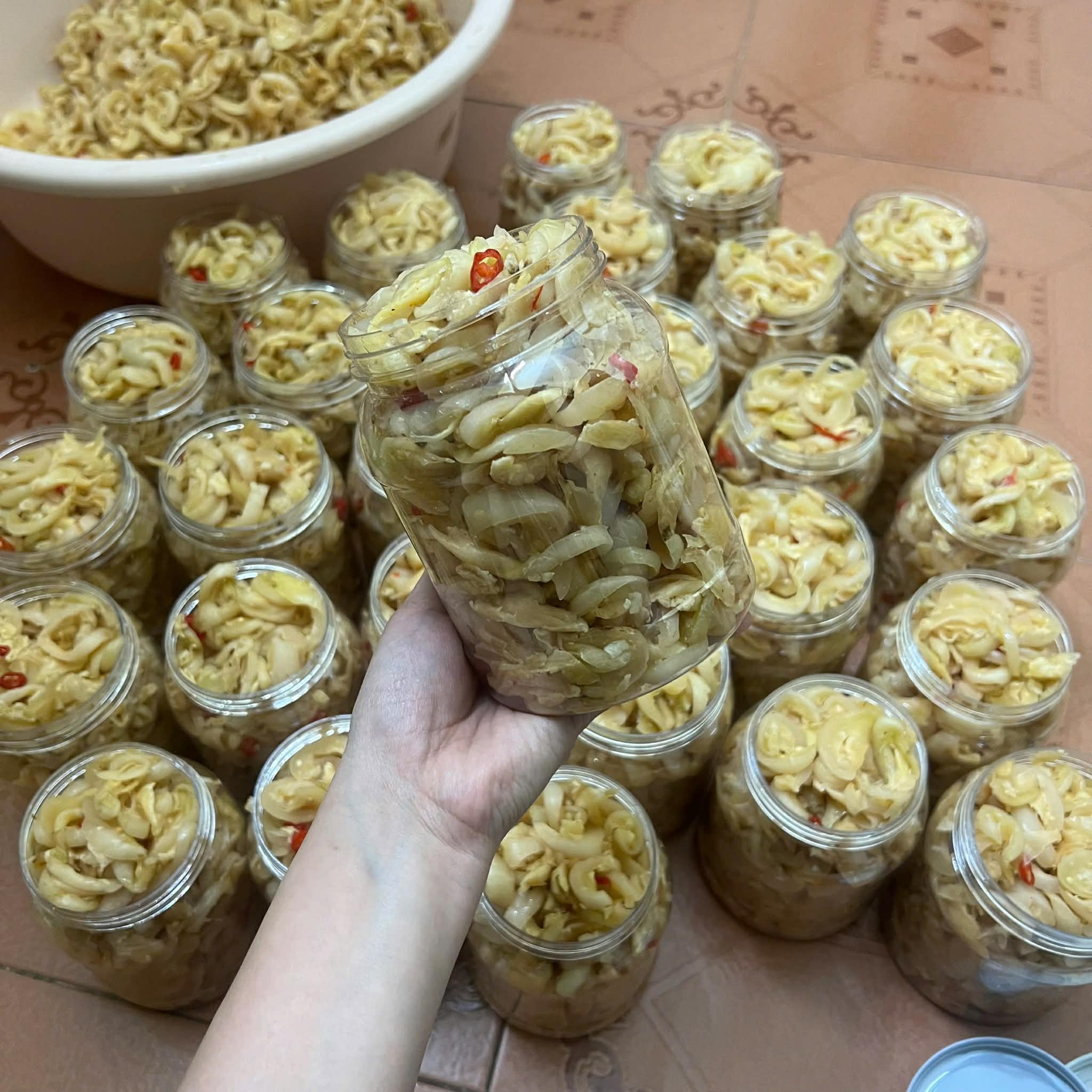 C&agrave; b&aacute;t dầm Khương Hạ - "B&aacute;u vật" trong ang đất nung: Từ m&oacute;n ăn nh&agrave; ngh&egrave;o th&agrave;nh đặc sản nức tiếng kinh kỳ- Ảnh 16.