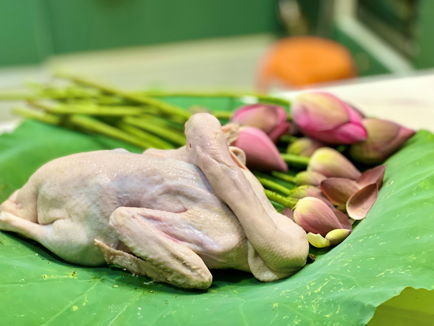 Li&ecirc;n &aacute;p T&acirc;y Hồ: M&oacute;n vịt hấp hoa sen "độc bản", tinh hoa ẩm thực bậc nhất Kinh kỳ- Ảnh 3.