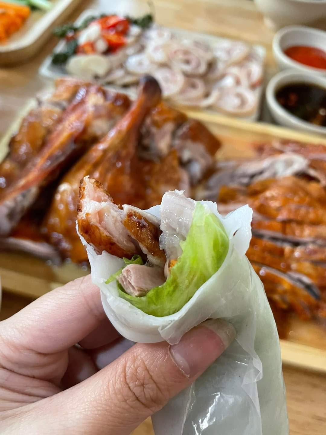 Vịt lọc cuốn: Trải nghiệm vị gi&aacute;c mới lạ từ hương vị v&ugrave;ng cao, thức qu&agrave; thanh m&aacute;t cho những ng&agrave;y h&egrave; oi ả- Ảnh 5.