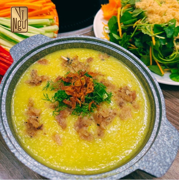 Ký thác tâm tình gửi vào bát cháo lăng ngư đậu xanh: Thập toàn mỹ vị dưỡng lành vị giác từ sản vật sông Đà- Ảnh 1. Ký thác tâm tình gửi vào bát cháo lăng ngư đậu xanh: Thập toàn mỹ vị dưỡng lành vị giác từ sản vật sông Đà- Ảnh 1.