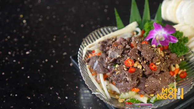Nộm bắp b&ograve; măng tr&uacute;c: M&oacute;n ngon thanh m&aacute;t gợi nhớ phong vị H&agrave; Nội xưa, mang đến trải nghiệm vị gi&aacute;c đầy tinh tế- Ảnh 1.