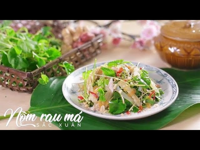 Nộm g&agrave; rau m&aacute;: M&oacute;n ngon thanh m&aacute;t "b&ugrave;ng vị" cho những ng&agrave;y h&egrave;, nghệ thuật c&acirc;n bằng hương vị trong gian bếp Việt- Ảnh 4.