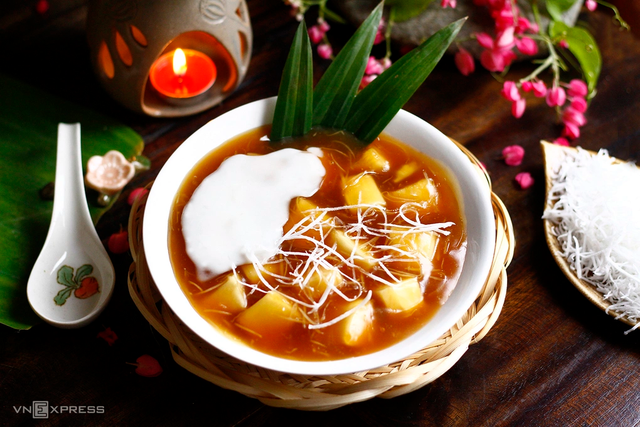 Ch&egrave; sắn n&oacute;ng - Thức qu&agrave; m&ugrave;a đ&ocirc;ng giản dị khiến người H&agrave; Nội thương nhớ  - Ảnh 4.