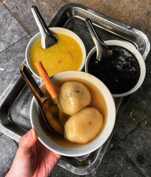 Bánh trôi tàu Phạm Bằng: Hàng chè chỉ bán nửa năm, cứ mở cửa là khách tìm đến - Ảnh 2.
