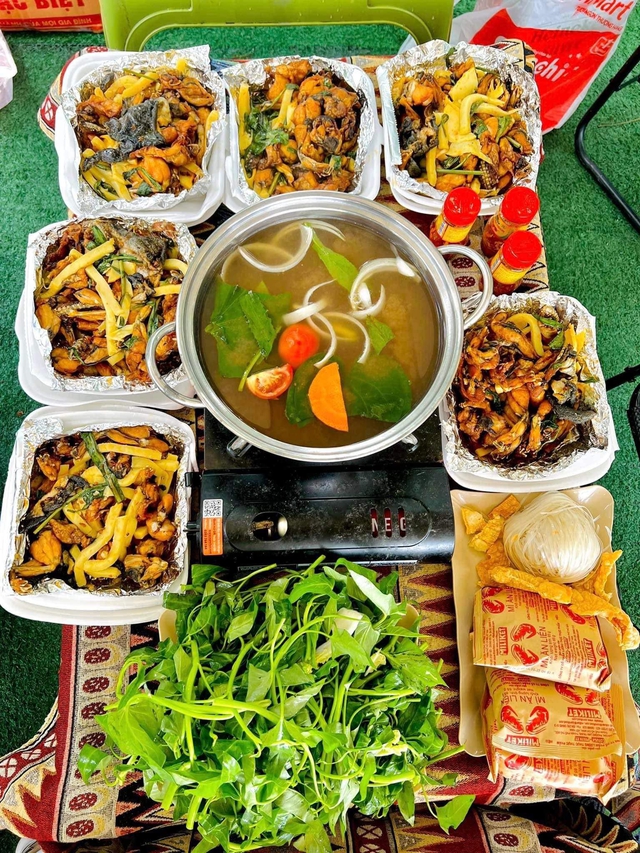 Qu&aacute;n lẩu ếch đ&ocirc;ng nhất nh&igrave; H&agrave; Nội: "Tọa độ" v&agrave;ng cho những t&iacute;n đồ m&ecirc; vị chua cay đậm đ&agrave;- Ảnh 4.