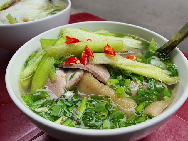 B&uacute;n dọc m&ugrave;ng H&agrave; Nội: Thức qu&agrave; thanh tao g&oacute;i trọn n&eacute;t tinh tế đất Kinh Kỳ- Ảnh 2.