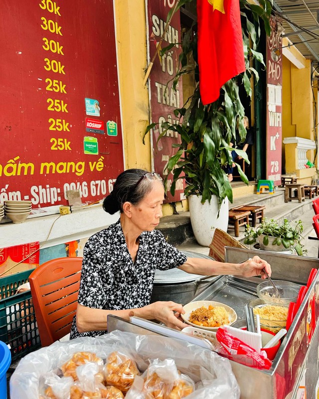 Ch&aacute;o Thắng 71 Ph&ugrave;ng Hưng - H&agrave;ng ch&aacute;o sườn "huyền thoại" ở phố cổ H&agrave; Nội- Ảnh 1.