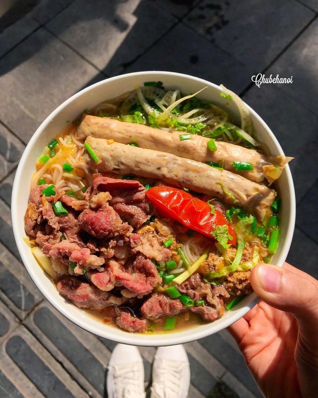 Qu&aacute;n b&uacute;n ri&ecirc;u ốc hơn 40 năm tuổi đời,&ldquo;đắt xắt ra miếng&rdquo;, lu&ocirc;n k&iacute;n chỗ nhờ hương vị truyền thống kh&oacute; thay thế- Ảnh 2.