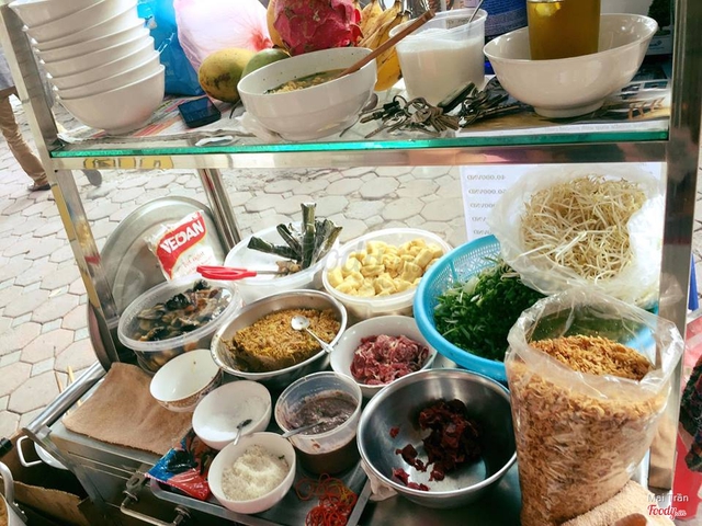 Qu&aacute;n b&uacute;n ri&ecirc;u ốc hơn 40 năm tuổi đời,&ldquo;đắt xắt ra miếng&rdquo;, lu&ocirc;n k&iacute;n chỗ nhờ hương vị truyền thống kh&oacute; thay thế- Ảnh 1.