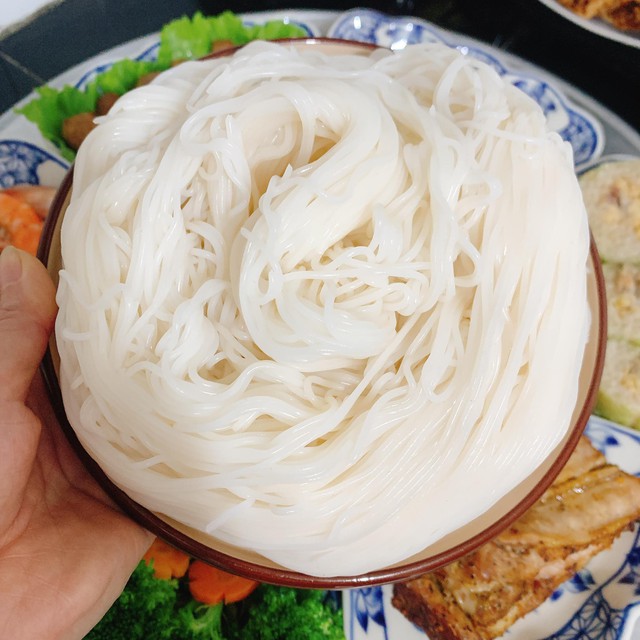 B&uacute;n Mạch Tr&agrave;ng: &ldquo;B&uacute;n tiến vua&rdquo; ng&agrave;n năm v&agrave; h&agrave;nh tr&igrave;nh giữ hồn ẩm thực Việt- Ảnh 1.