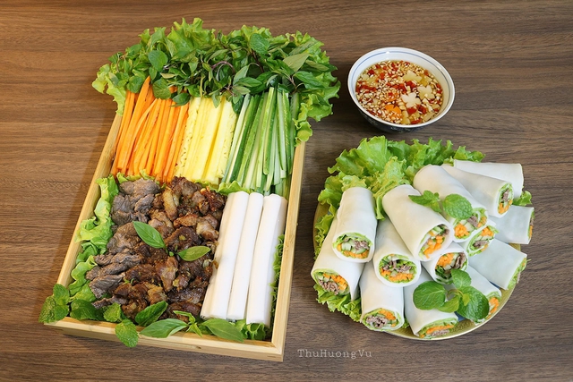 Phở cuốn Ngũ X&atilde; - Kh&uacute;c biến tấu tinh tế chiếm trọn cảm t&igrave;nh thực kh&aacute;ch- Ảnh 2.