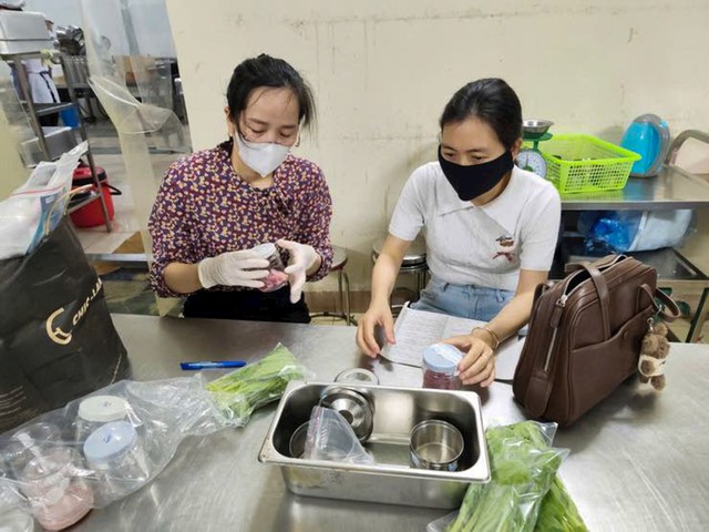 Ph&uacute; Xuy&ecirc;n:Thực hiện nhiều giải ph&aacute;p đồng bộ về an to&agrave;n thực phẩm nhằm bảo vệ sức khỏe học sinh- Ảnh 2.