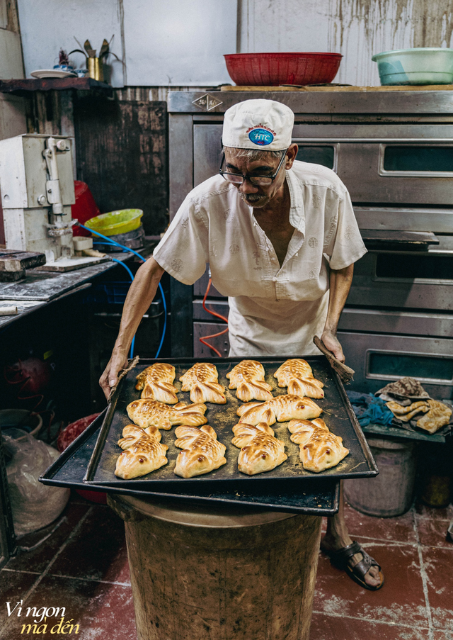 Lò bánh Trung thu hơn 3 thập kỷ nằm trong ngõ nhỏ: Không quảng cáo vẫn đông khách mỗi mùa trăng- Ảnh 2. Lò bánh Trung thu hơn 3 thập kỷ nằm trong ngõ nhỏ: Không quảng cáo vẫn đông khách mỗi mùa trăng- Ảnh 2.