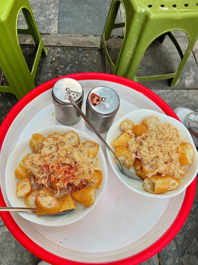 Ch&aacute;o sườn H&agrave;ng Điếu: M&oacute;n ăn b&igrave;nh d&acirc;n nhưng khiến người H&agrave; Nội ăn ho&agrave;i kh&ocirc;ng ch&aacute;n- Ảnh 2.