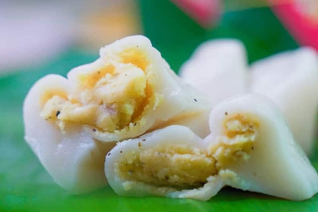 B&aacute;nh Giầy Qu&aacute;n G&aacute;nh: Thức qu&agrave; qu&ecirc; thanh tao, g&oacute;i gọn trong l&aacute; dong xanh như chứa đựng tinh t&uacute;y trời đất vu&ocirc;ng tr&ograve;n- Ảnh 4.