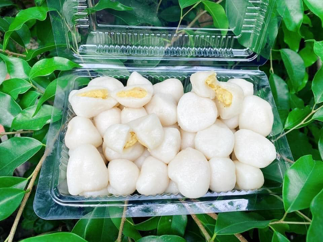 B&aacute;nh Giầy Qu&aacute;n G&aacute;nh: Thức qu&agrave; qu&ecirc; thanh tao, g&oacute;i gọn trong l&aacute; dong xanh như chứa đựng tinh t&uacute;y trời đất vu&ocirc;ng tr&ograve;n- Ảnh 1.