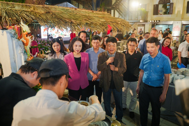 H&agrave; Nội ch&iacute;nh thức ra mắt Cổng th&ocirc;ng tin An to&agrave;n thực phẩm: Xo&aacute; sạch vi phạm, "la b&agrave;n" t&igrave;m điểm ăn ngon- Ảnh 5.