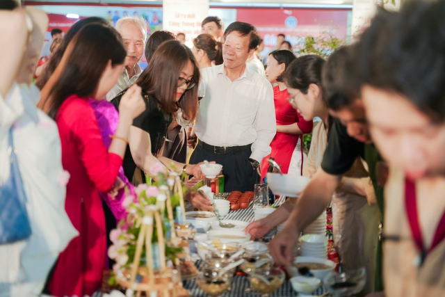 H&agrave; Nội ch&iacute;nh thức ra mắt Cổng th&ocirc;ng tin An to&agrave;n thực phẩm: Xo&aacute; sạch vi phạm, "la b&agrave;n" t&igrave;m điểm ăn ngon- Ảnh 9.