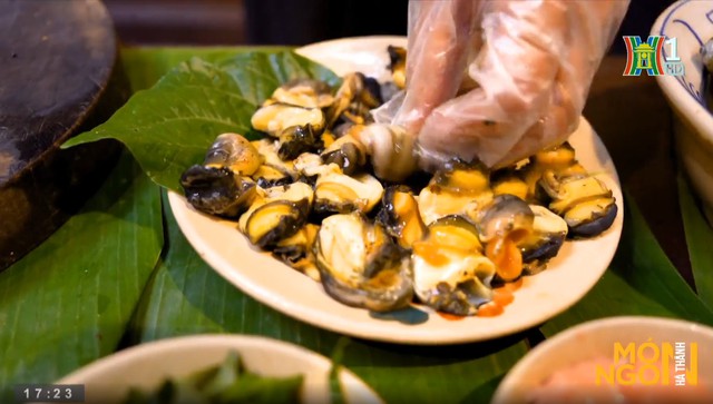 Đổi vị với m&oacute;n chả ốc l&aacute; lốt d&acirc;n d&atilde; ngậy miệng l&agrave; qu&ecirc;n hết muộn phiền- Ảnh 1.