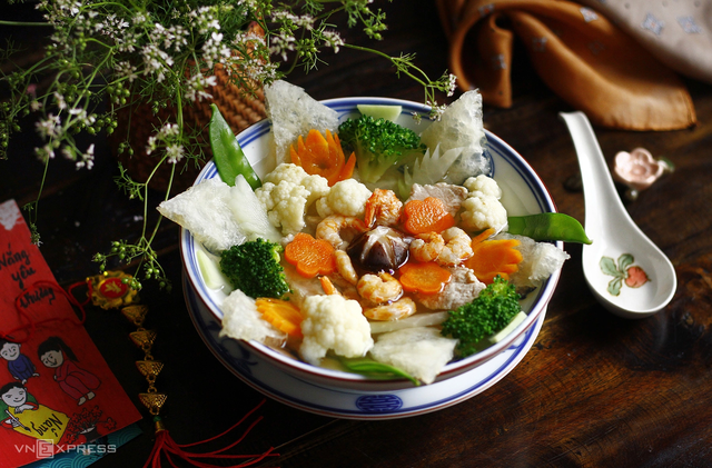 B&aacute;t canh b&oacute;ng B&aacute;t Tr&agrave;ng: Khi nghệ thuật hội họa giao h&ograve;a c&ugrave;ng kỹ nghệ ẩm thực d&acirc;n gian- Ảnh 2.