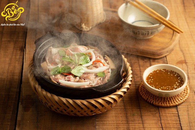 B&ecirc; sữa cuốn x&ocirc;ng hơi: Sự giao thoa tinh tế giữa vị ngọt cao nguy&ecirc;n v&agrave; hương thơm rau rừng T&acirc;y Bắc- Ảnh 1.
