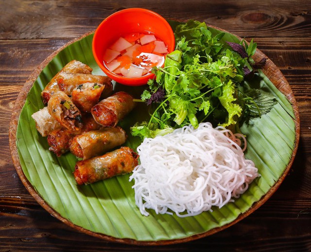 Nem ngan - Biến tấu tinh tế của m&oacute;n nem H&agrave; Nội xưa, trải nghiệm "vừa lạ vừa quen" cho t&iacute;n đồ ẩm thực- Ảnh 1.