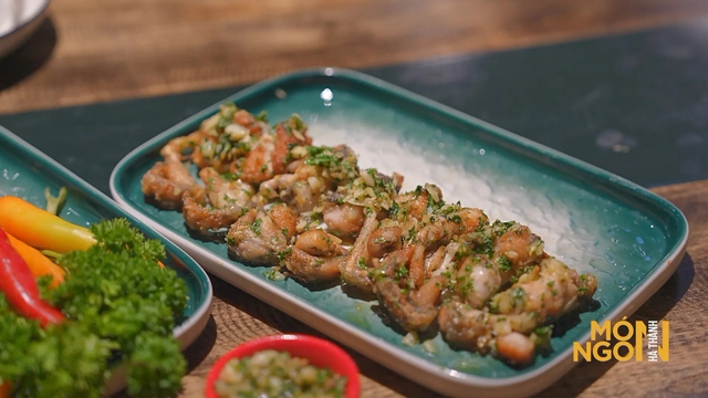 Đùi ếch chiên bơ tỏi: Từ hương vị đồng quê dân dã đến nét biến tấu cuốn hút của ẩm thực Hà thành- Ảnh 4. Đùi ếch chiên bơ tỏi: Từ hương vị đồng quê dân dã đến nét biến tấu cuốn hút của ẩm thực Hà thành- Ảnh 4.