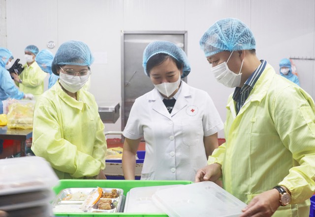 H&agrave; Nội kiểm tra đột xuất an to&agrave;n thực phẩm: Lộ diện những "lỗ hổng" đ&aacute;ng lo ngại- Ảnh 1.