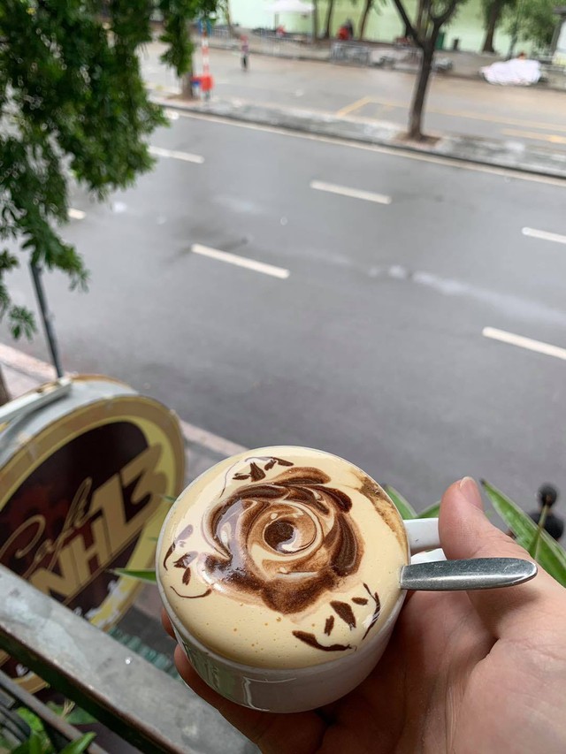 C&agrave; ph&ecirc; trứng: Từ "giải ph&aacute;p t&igrave;nh thế" đến "Cappuccino kiểu Việt" vạn người m&ecirc;- Ảnh 3.