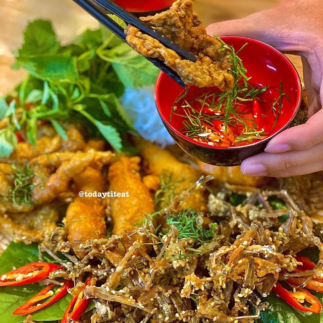 Chả nh&aacute;i B&atilde;i Th&aacute;p: Thức qu&agrave; d&acirc;n d&atilde; kết tinh từ đ&ocirc;i tay tảo tần v&agrave; những đ&ecirc;m trắng soi đ&egrave;n b&ecirc;n s&ocirc;ng Đ&aacute;y- Ảnh 3.