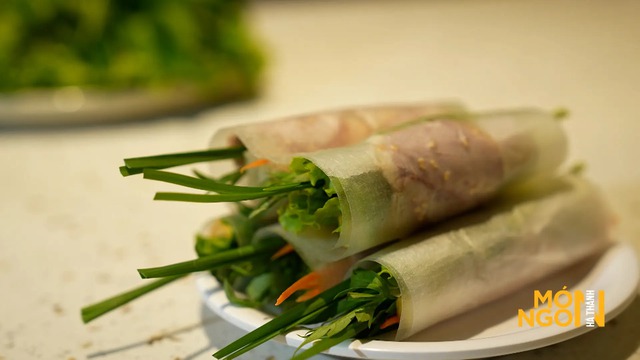 M&ecirc; mẩn m&oacute;n b&ograve; tơ cuốn b&aacute;nh tr&aacute;ng c&ugrave;ng 9 loại rau thơm d&acirc;n d&atilde;, g&oacute;i trọn hương vị ẩm thực đồng qu&ecirc; Việt- Ảnh 5.