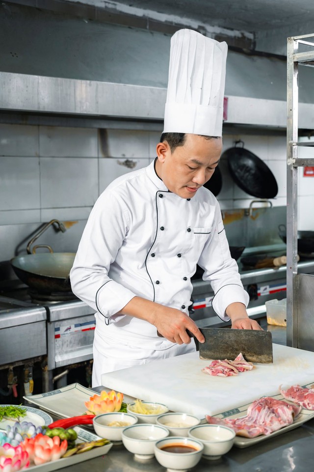 Lẩu cua d&ecirc; Song Dương: Tinh hoa n&uacute;i rừng T&acirc;y Bắc giữa l&ograve;ng H&agrave; Nội, ấm vị cua đồng, ngọt mềm thịt d&ecirc; r&eacute; non- Ảnh 2.