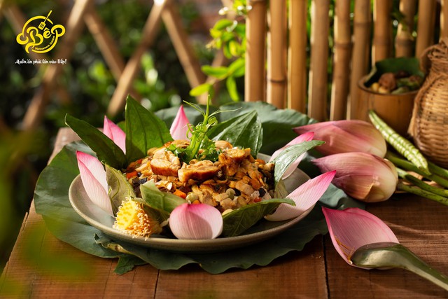 G&agrave; hấp l&aacute; sen: G&oacute;i trọn hương sen thanh khiết trong vị ngọt l&agrave;nh nguy&ecirc;n bản, lưu giữ n&eacute;t tinh tế ẩm thực truyền thống- Ảnh 5.