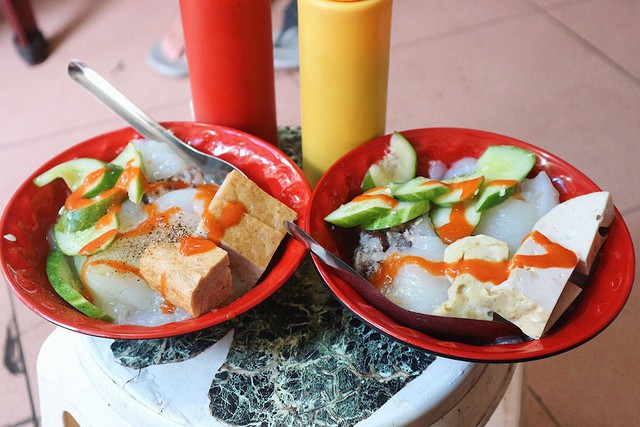 B&aacute;nh gi&ograve; n&oacute;ng: Thức qu&agrave; b&igrave;nh dị l&agrave;m ấm l&ograve;ng thực kh&aacute;ch, c&agrave;ng thưởng thức c&agrave;ng thấm n&eacute;t thanh tao của đất kinh kỳ- Ảnh 4.