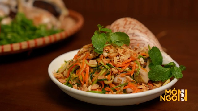 Gỏi ốc Ho&agrave;ng đế: Vị ngọt gi&ograve;n từ đại dương c&ugrave;ng xo&agrave;i xanh chua dịu, thức qu&agrave; biển cả tinh tế giữa l&ograve;ng H&agrave; Nội- Ảnh 5.